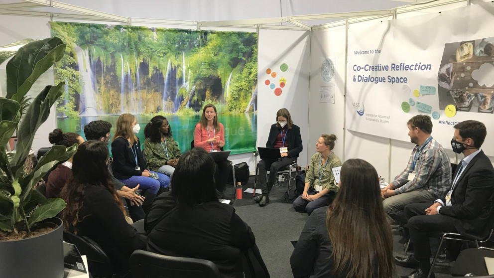 The co-creative reflection and dialogue spaces hosted by RIFS researchers at the UN Climate Conferences provided “safe-enough” spaces for fruitful dialogue and collaboration.